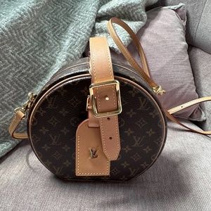 Louis Vuitton Petite Boite Chapeau